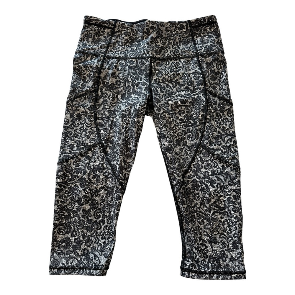 Lululemon Outrun 17" Crop Mini Cinder Lace pattern - Picture 9 of 16